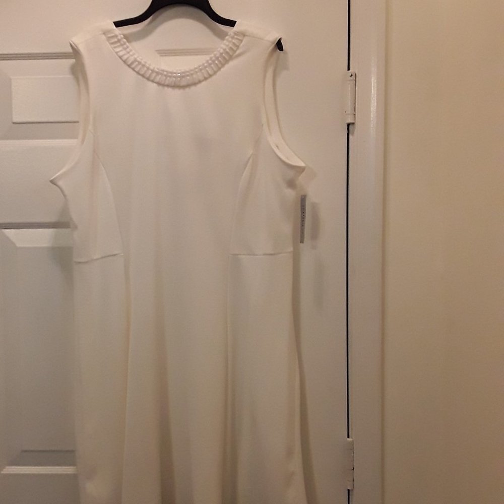 AA Studio AA Women's Plus Size 20W White Dress Shimmer Neckline Embellishment